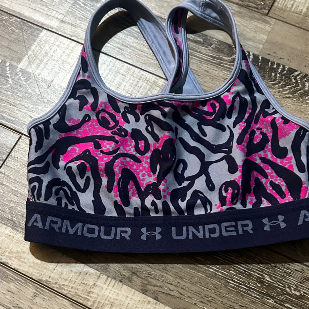 Girls Under Armour sports bra size S